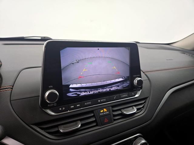 Photo of 2020 Black Nissan Altima