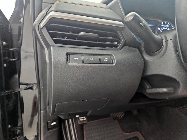Photo of 2020 Black Nissan Altima
