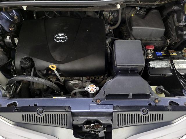 Photo of 2017 Blue Toyota Sienna