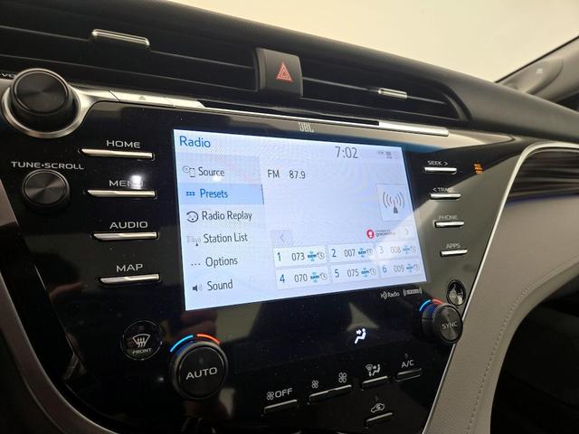 Photo of 2018 White Toyota Camry
