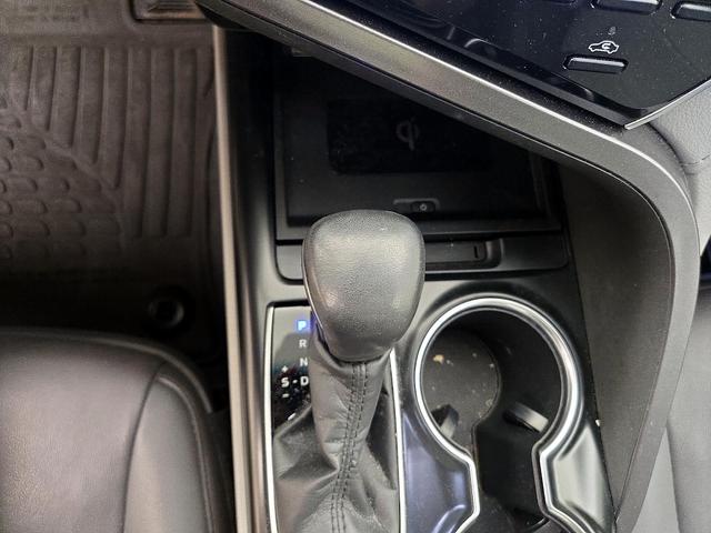 Photo of 2018 White Toyota Camry