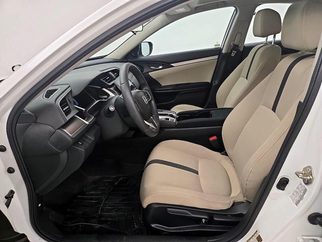 Photo of 2016 White Honda Civic