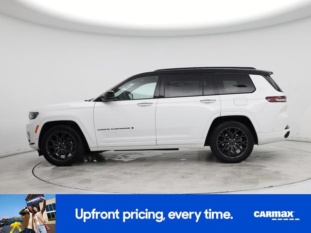 Photo of 2023 White Jeep Grand Cherokee L