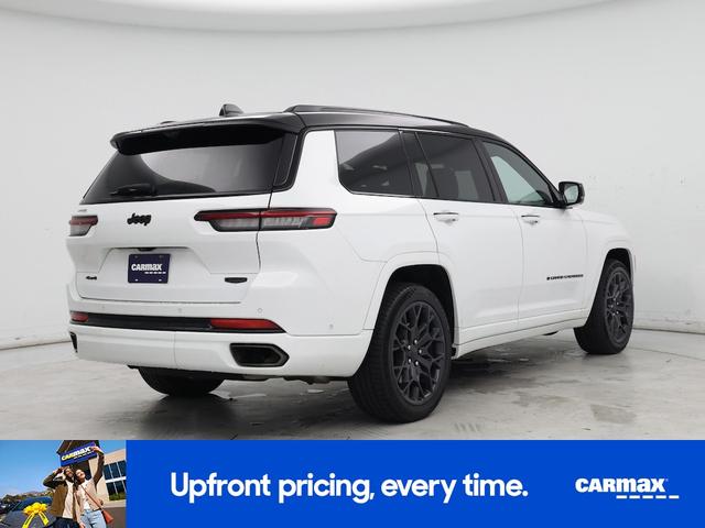 Photo of 2023 White Jeep Grand Cherokee L