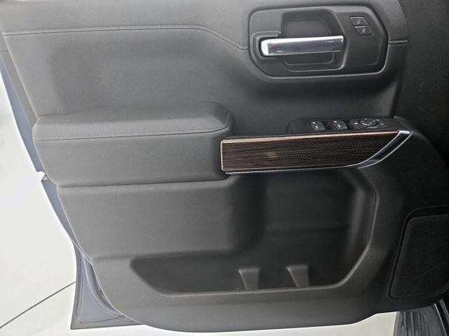 Photo of 2020 Blue Chevrolet Silverado 1500