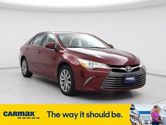 Photo of 2016 Burgundy Toyota Camry