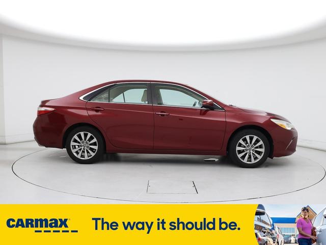 Photo of 2016 Burgundy Toyota Camry