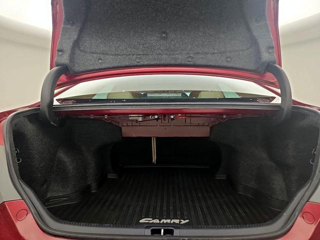 Photo of 2016 Burgundy Toyota Camry