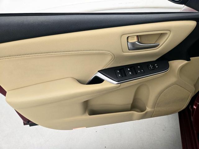 Photo of 2016 Burgundy Toyota Camry