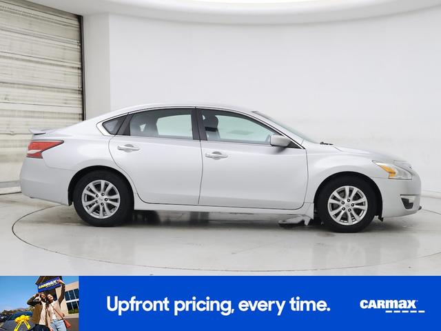 Photo of 2014 Silver Nissan Altima