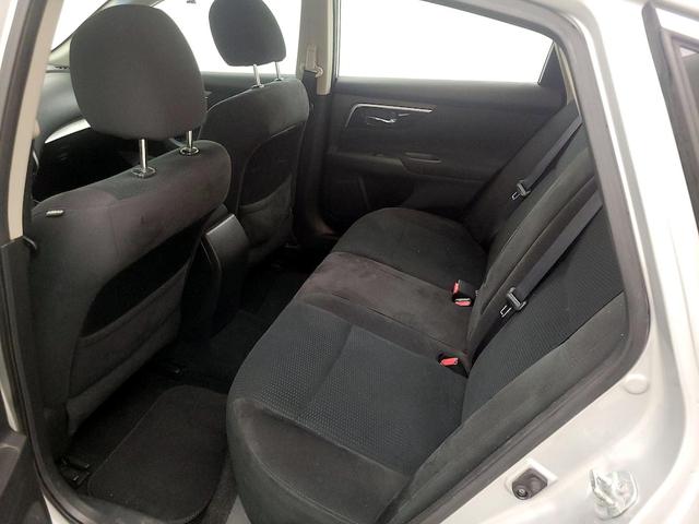 Photo of 2014 Silver Nissan Altima