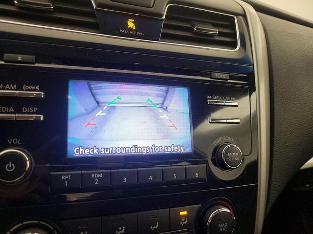 Photo of 2014 Silver Nissan Altima