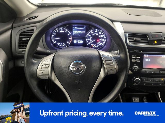 Photo of 2014 Silver Nissan Altima