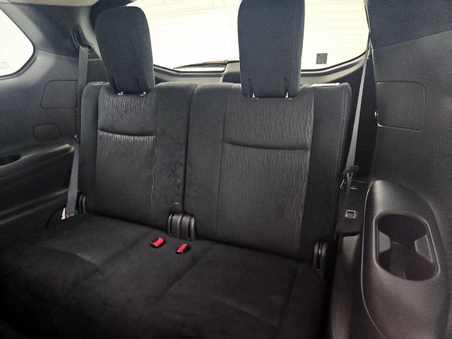 Photo of 2014 Gray Nissan Pathfinder
