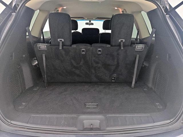 Photo of 2014 Gray Nissan Pathfinder