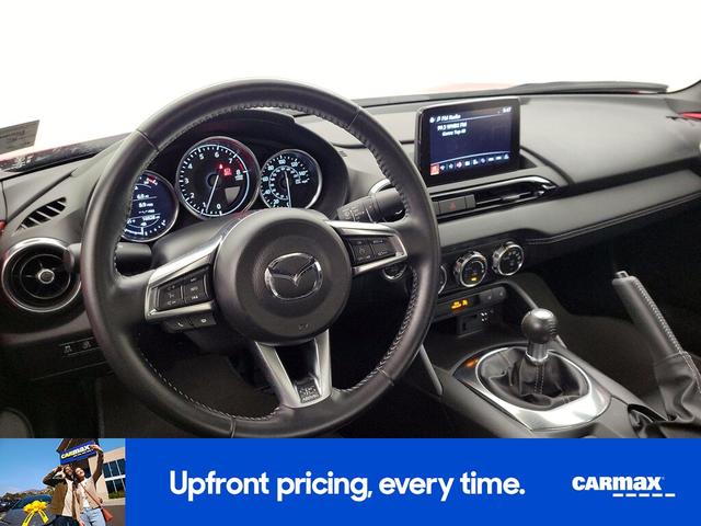 Photo of 2020 Red Mazda MX-5 Miata