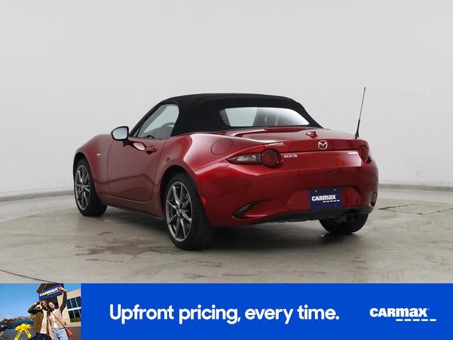 Photo of 2020 Red Mazda MX-5 Miata