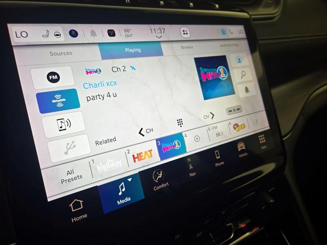 Photo of 2023 Gray Jeep Grand Cherokee