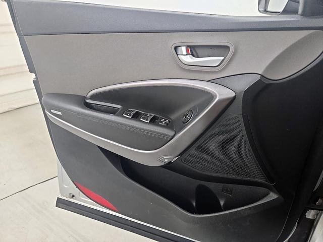 Photo of 2013 Silver Hyundai SANTA FE