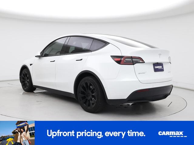 Photo of 2022 White Tesla Model Y