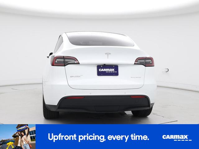Photo of 2022 White Tesla Model Y