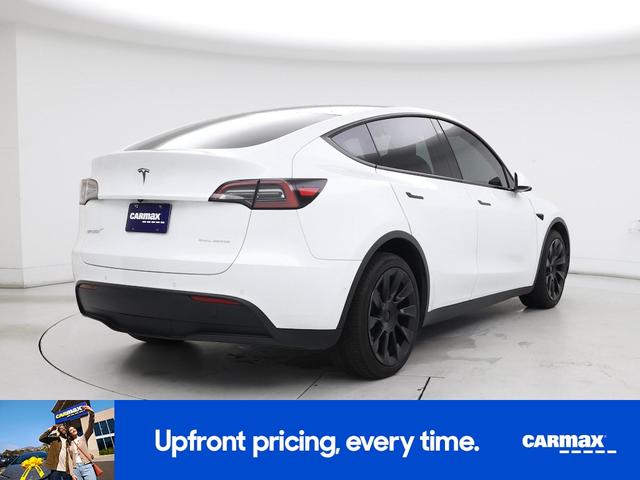 Photo of 2022 White Tesla Model Y