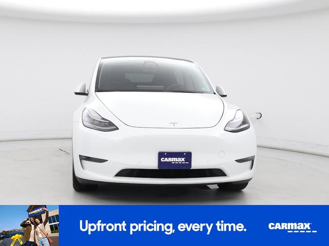 Photo of 2022 White Tesla Model Y