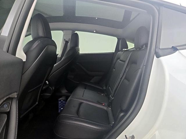 Photo of 2022 White Tesla Model Y