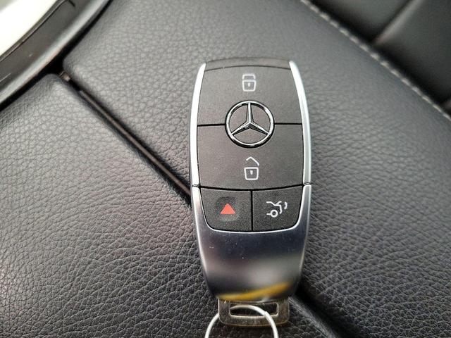 Photo of 2019 Black Mercedes-Benz C-Class