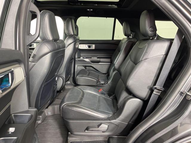 Photo of 2020 MAGNETIC METALLIC Ford Explorer