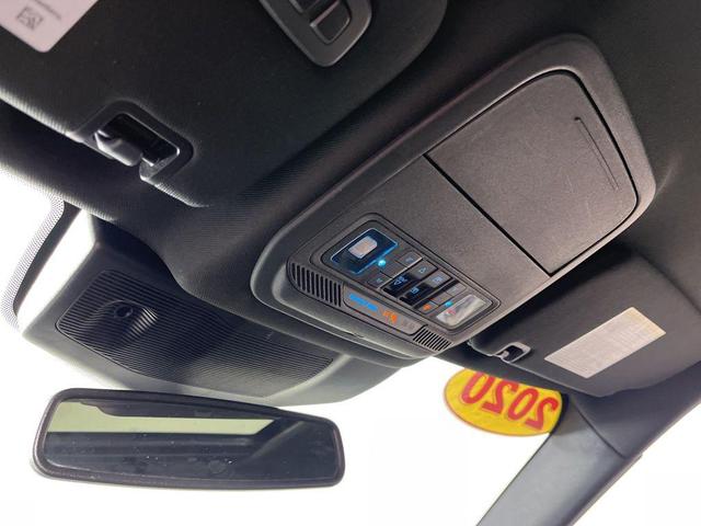 Photo of 2020 MAGNETIC METALLIC Ford Explorer