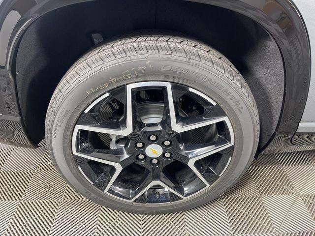 Photo of 2026 Sterling Gray Metallic Chevrolet Traverse