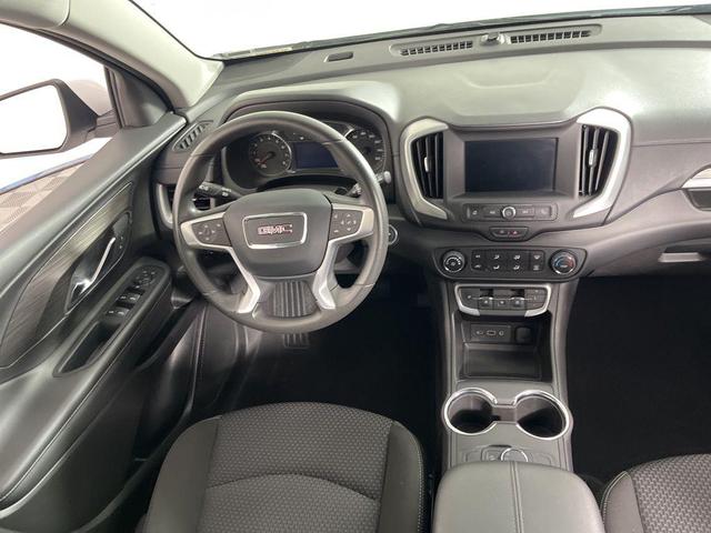 Photo of 2024 Summit White GMC Terrain