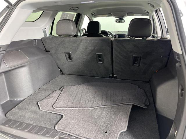 Photo of 2024 Summit White GMC Terrain