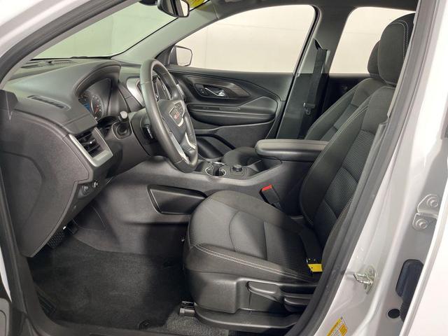 Photo of 2024 Summit White GMC Terrain