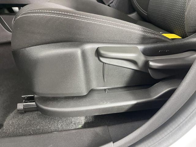 Photo of 2024 Summit White GMC Terrain