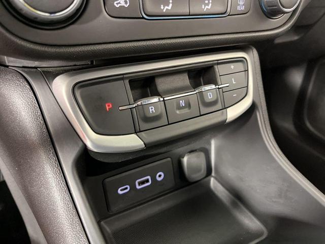 Photo of 2024 Summit White GMC Terrain