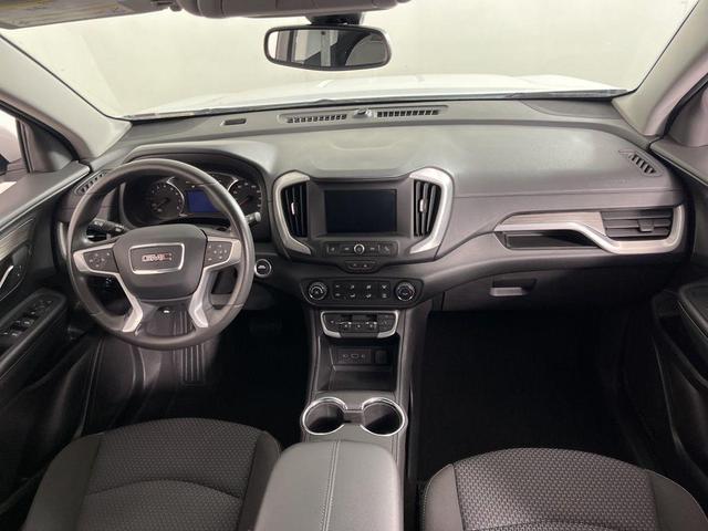 Photo of 2024 Summit White GMC Terrain