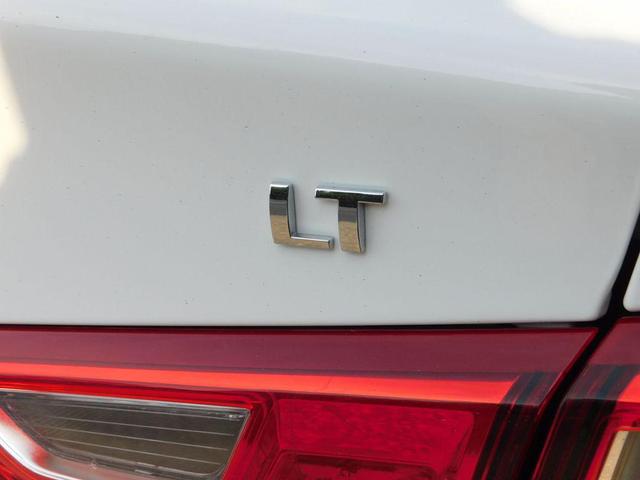 Photo of 2023 Summit White Chevrolet Malibu