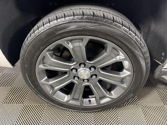 Photo of 2020 Iridescent Pearl Tricoat Chevrolet Tahoe