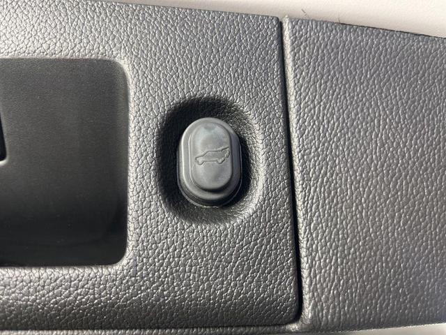 Photo of 2020 Iridescent Pearl Tricoat Chevrolet Tahoe