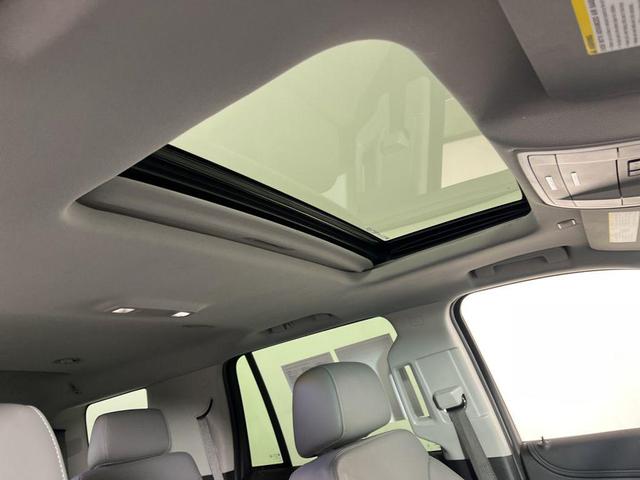 Photo of 2020 Iridescent Pearl Tricoat Chevrolet Tahoe