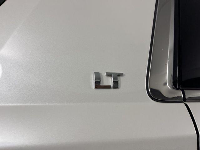 Photo of 2020 Iridescent Pearl Tricoat Chevrolet Tahoe