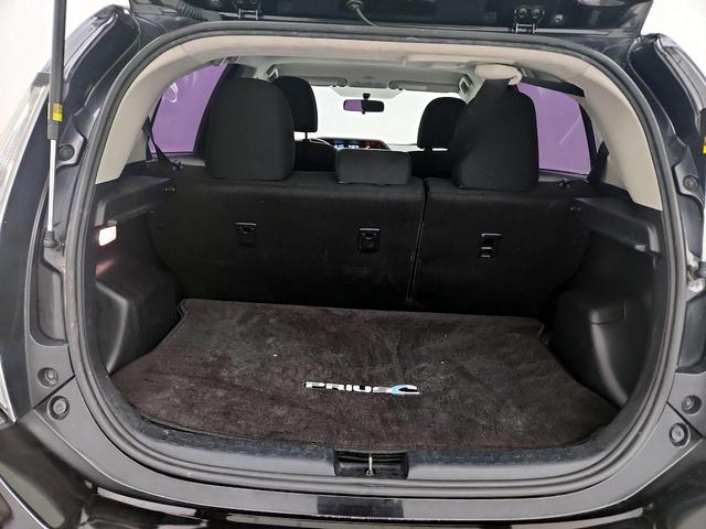 Photo of 2016 Black Toyota Prius c