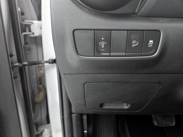 Photo of 2023 Silver Hyundai KONA