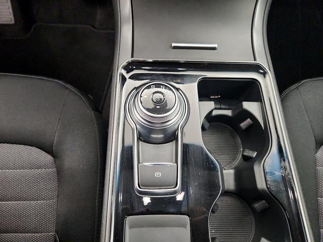 Photo of 2020 White Ford Edge
