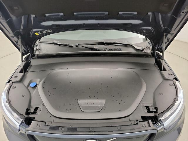 Photo of 2022 Blue Volvo XC40 Recharge Pure Electric