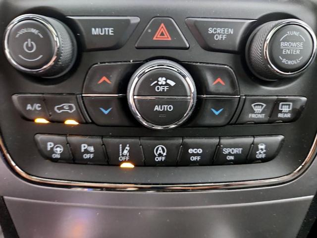 Photo of 2018 Silver Jeep Grand Cherokee