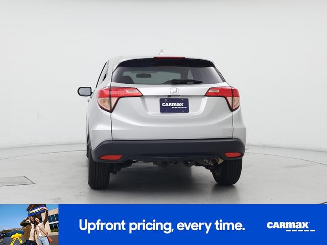 Photo of 2016 Silver Honda HR-V