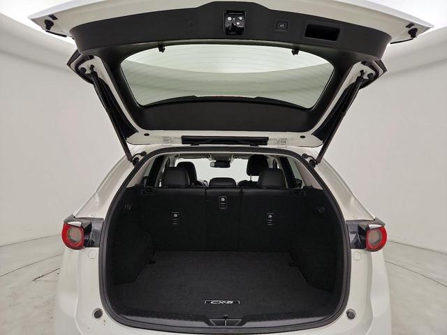 Photo of 2021 White Mazda CX-5